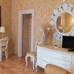 Bed & Breakfast Palazzo Antica Via Appia 3*