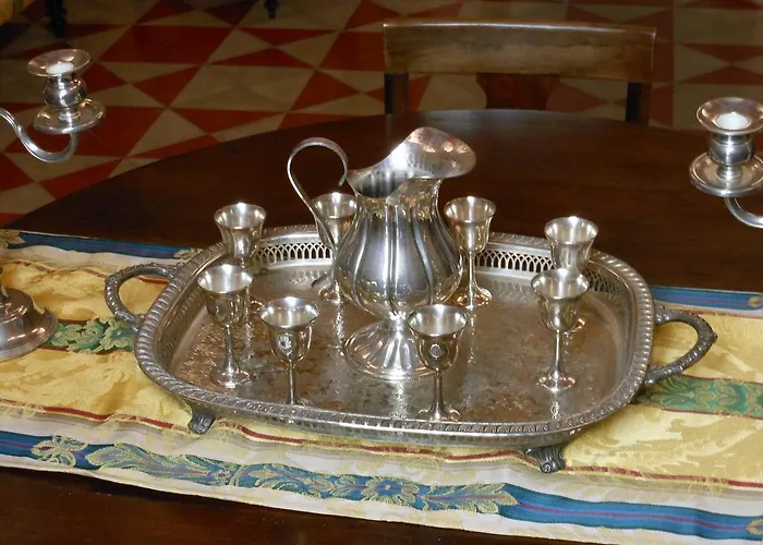 Palazzo Antica Via Appia Bed & Breakfast 3*